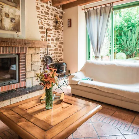 De Charme Avec Et Cheminee, Pres Du Mans, 7 Chambres, Wifi, En Bord De Foret De Vibraye Landhaus