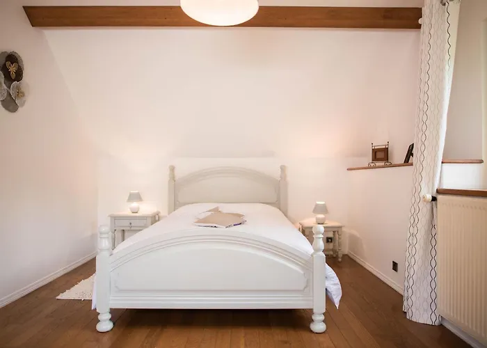 De Charme Avec Et Cheminee, Pres Du Mans, 7 Chambres, Wifi, En Bord De Foret De Vibraye - Fr-1-410-308 Semesterbostad