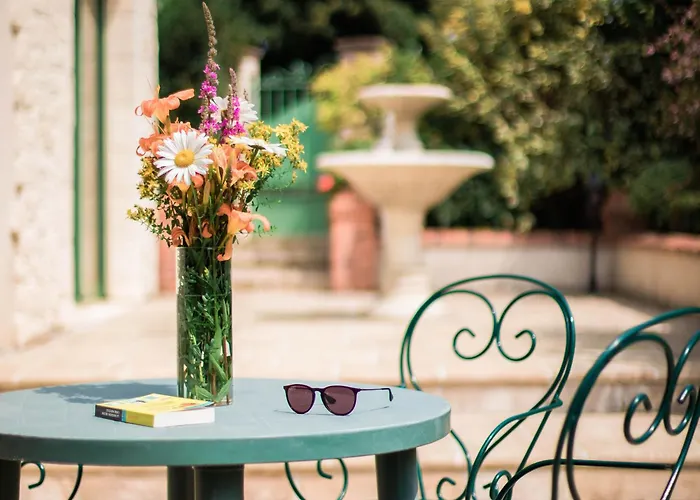 De Charme Avec Et Cheminee, Pres Du Mans, 7 Chambres, Wifi, En Bord De Foret De Vibraye - Fr-1-410-308 * Dollon