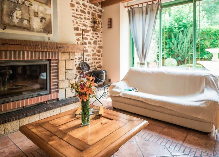 De Charme Avec Et Cheminee, Pres Du Mans, 7 Chambres, Wifi, En Bord De Foret De Vibraye - Fr-1-410-308 Semesterbostad